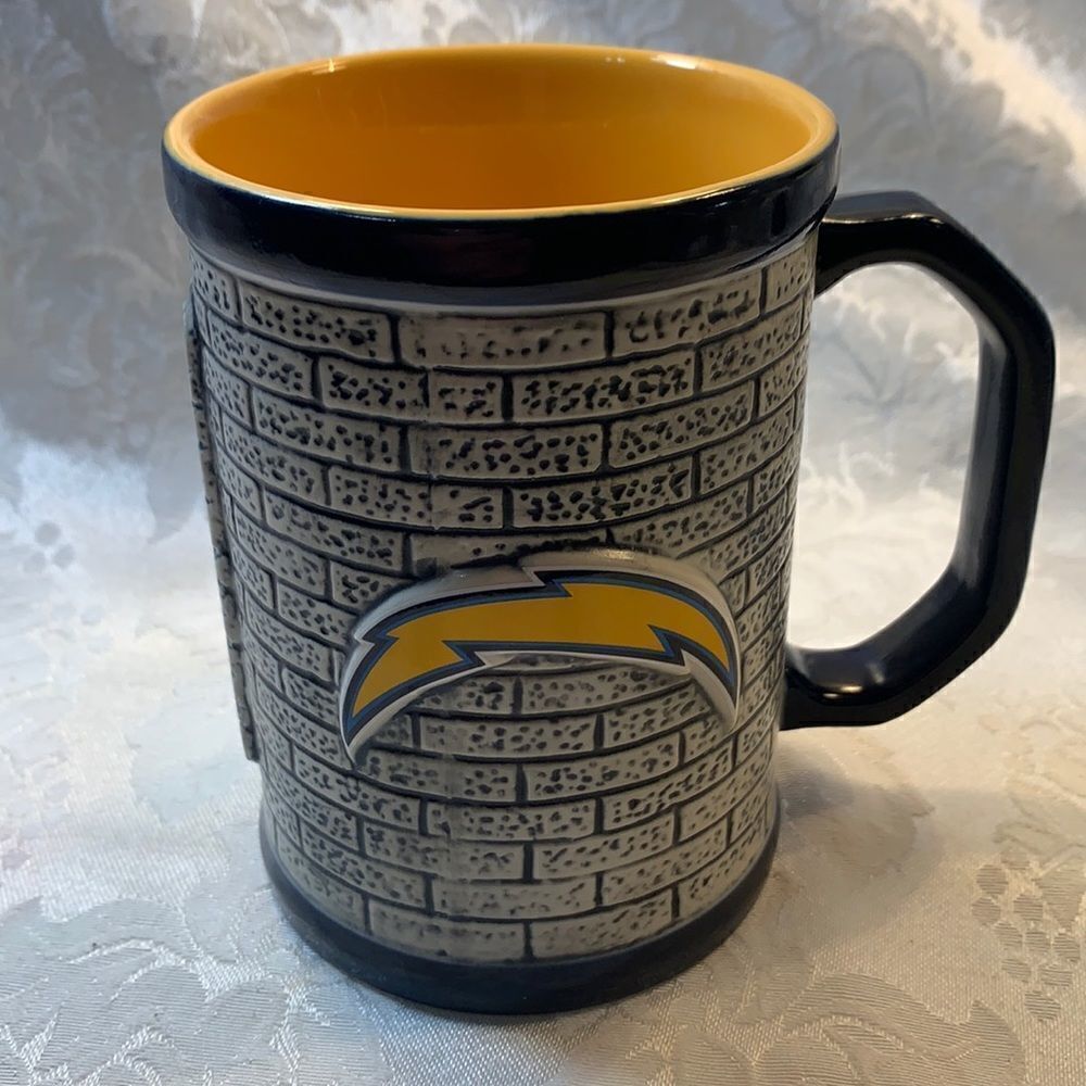 San Diego Chargers 2013 NFL Show Me Your Lightning Bolt Yellow Blue 16 Ounce Mug